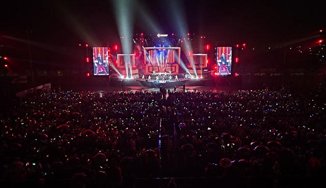 ST Sơn Thạch, Tăng Duy Tân 'khuấy động' Quảng trường Công viên Lễ hội (Hà Nam)