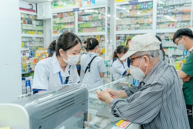 FPT Long Châu tiên phong mang giải pháp mới trong điều trị cho người bị bệnh mỡ máu