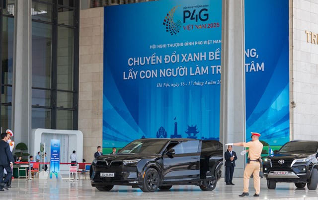Cận cảnh dàn xe điện đưa đón khách VIP tại Hội nghị Thượng đỉnh P4G