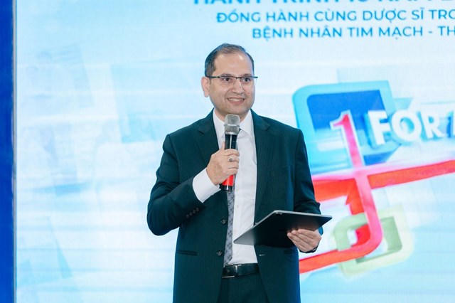 FPT Long Châu cùng AstraZeneca Việt Nam - Đối tác chiến lược trong hành trình bảo vệ sức khỏe cộng đồng