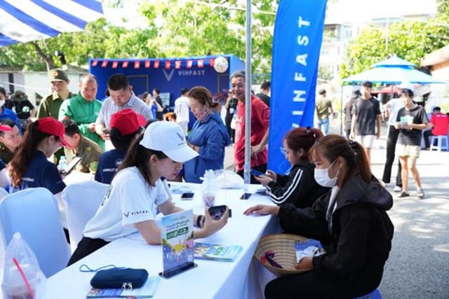 Cơ hội trải nghiệm, sở hữu xe máy điện dễ hơn bao giờ hết cho người lao động Bình Dương