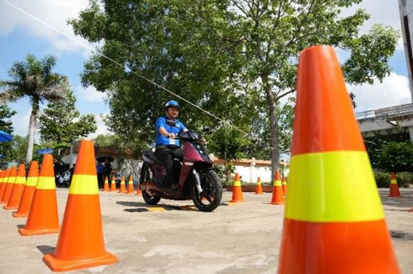 Cơ hội trải nghiệm, sở hữu xe máy điện dễ hơn bao giờ hết cho người lao động Bình Dương