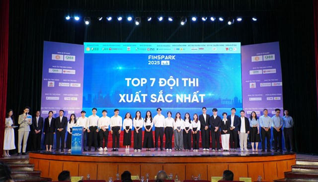 FinSpark 2025 khép lại với đêm chung kết bùng nổ