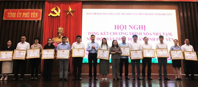 Hòa Phát hỗ trợ xây dựng hơn 1.500 căn, góp sức giúp nhiều địa phương về đích sớm trong xóa nhà tạm, nhà dột nát