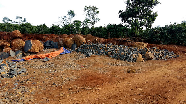 Phát hiện hai bãi khai thác đá trái phép ở Gia Lai