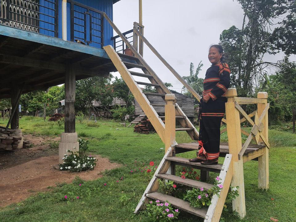 Người phụ nữ Gia Rai hiến cả ngàn m2 đất xây trường