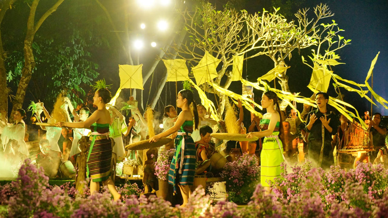 'Gia Lai ơi!' - Hoạt động văn hoá tôn vinh thổ cẩm Gia Lai