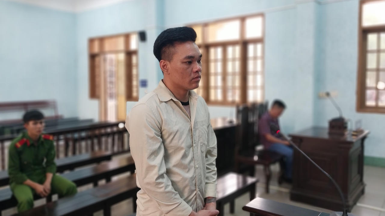 Lĩnh 13 năm tù vì trộm xe của công an