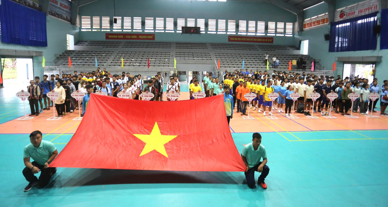  450 vận động viên sôi nổi tham gia hội thi thể thao các DTTS tỉnh Gia Lai