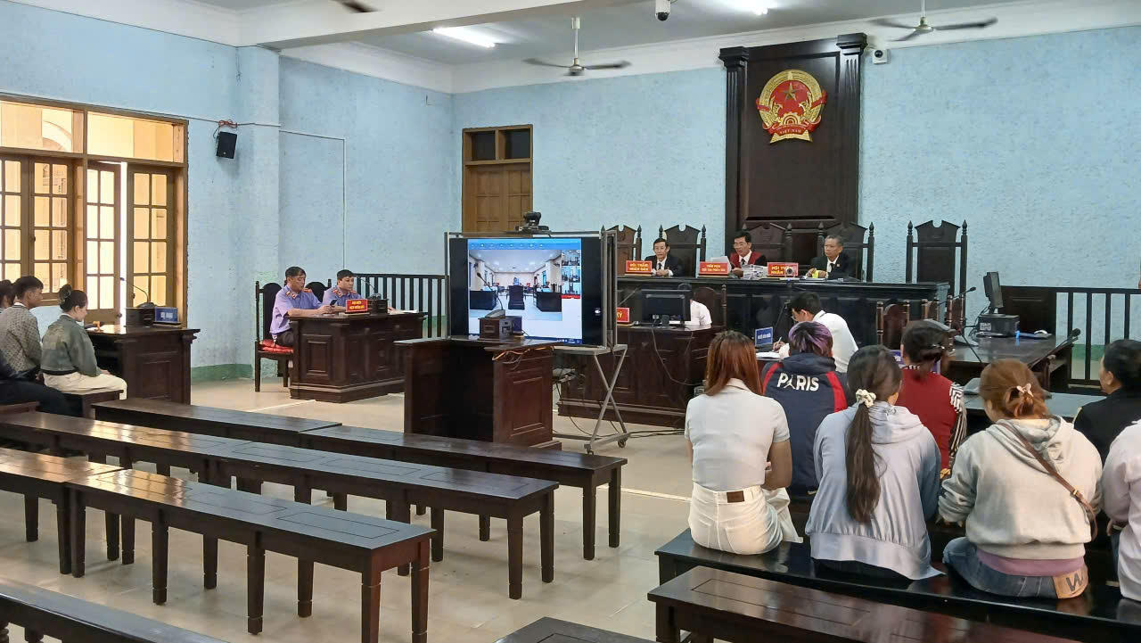 Lãnh 17 năm tù về tội 'mua bán người'