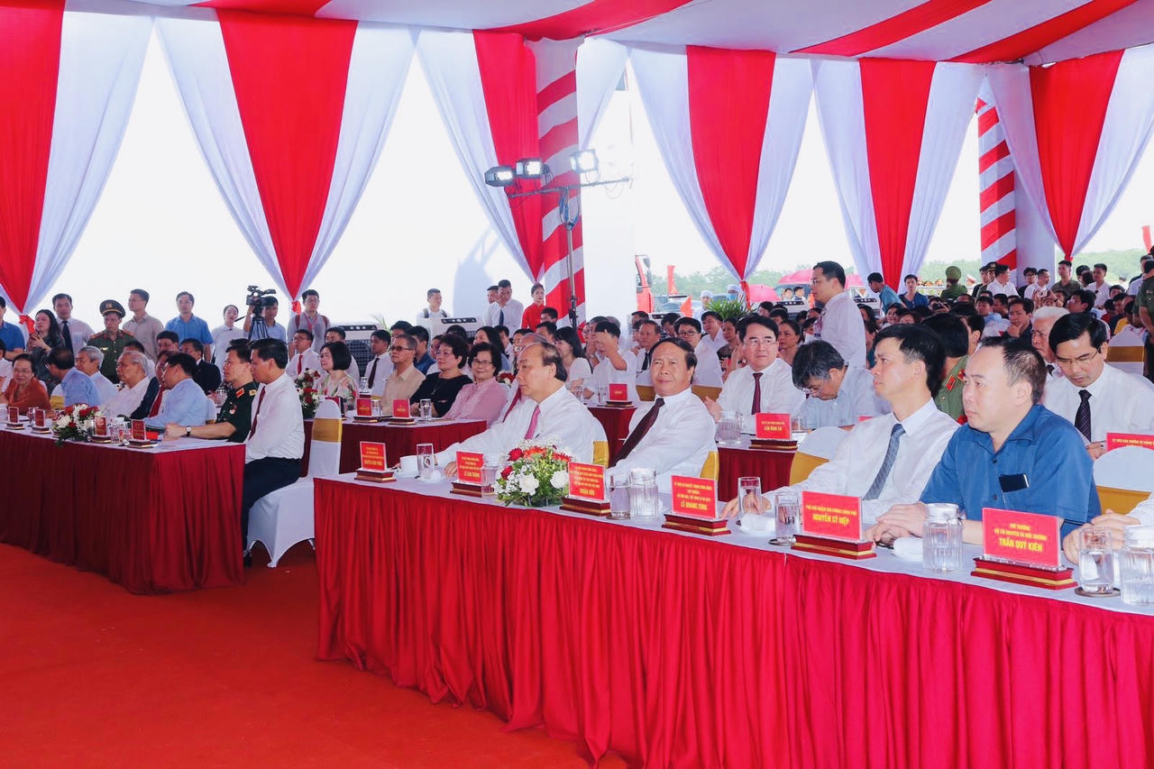 Thủ tướng Chính phủ dự lễ Khởi công dự án Công viên chủ đề VinWonders tại Hải Phòng