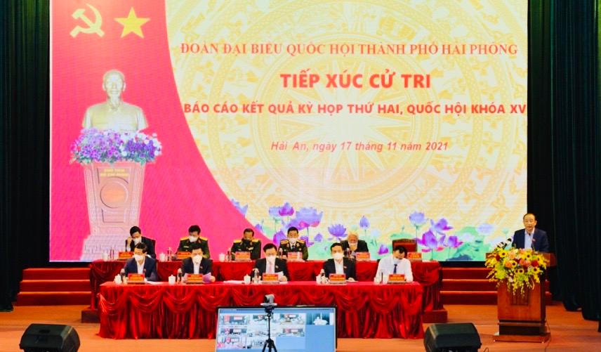 Chủ tịch Quốc hội Vương Đình Huệ tiếp xúc cử tri tại Hải Phòng: “Sớm triển khai Nghị quyết thí điểm cơ chế, chính sách đặc thù cho Hải Phòng” 