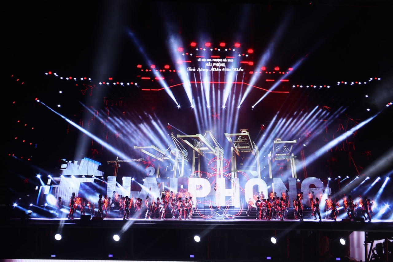 Thủ tướng Chính phủ dự khai mạc Lễ hội Hoa Phượng đỏ "Hải Phòng – Toả sáng miền cửa biển"