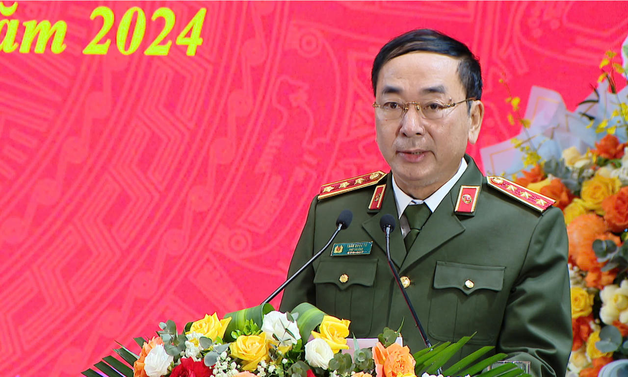 Đại tá Đinh Việt Dũng được bổ nhiệm giữ chức giám đốc Công an tỉnh Ninh Bình