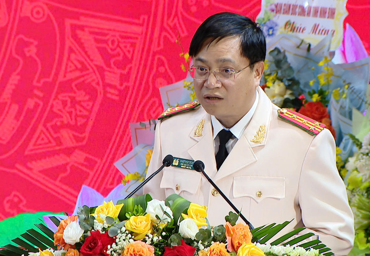 Đại tá Đinh Việt Dũng được bổ nhiệm giữ chức giám đốc Công an tỉnh Ninh Bình