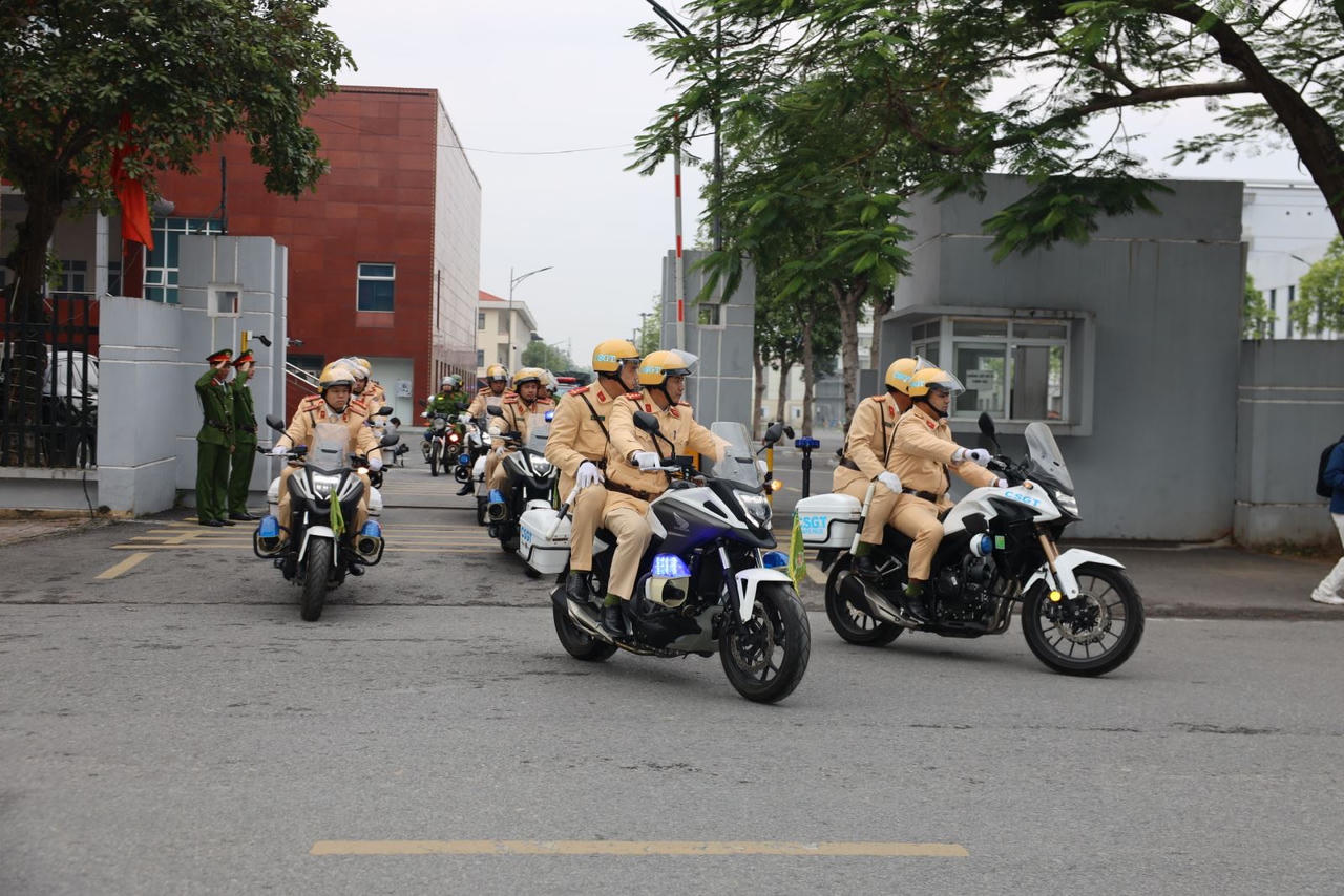 Hưng Yên: Lực lượng công an ra quân trong đợt cao điểm tấn công, trấn áp tội phạm Tết Ất Tỵ 2025