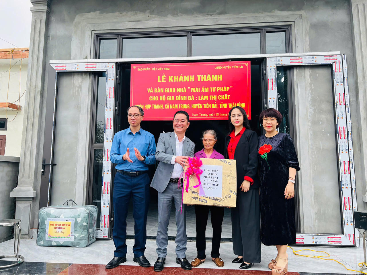 Báo Pháp luật Việt Nam trao “Mái ấm Tư pháp" tại huyện Tiền Hải, Thái Bình