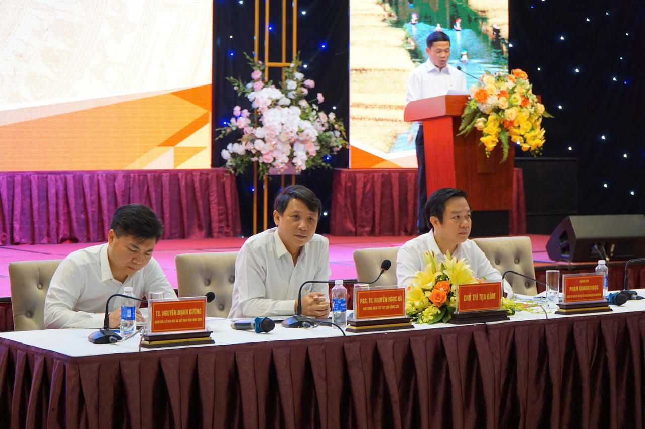 Toạ đàm “Phát huy truyền thống 100 năm Ngày Báo chí cách mạng Việt Nam Báo chí Ninh Bình vì mục tiêu thiên niên kỷ”