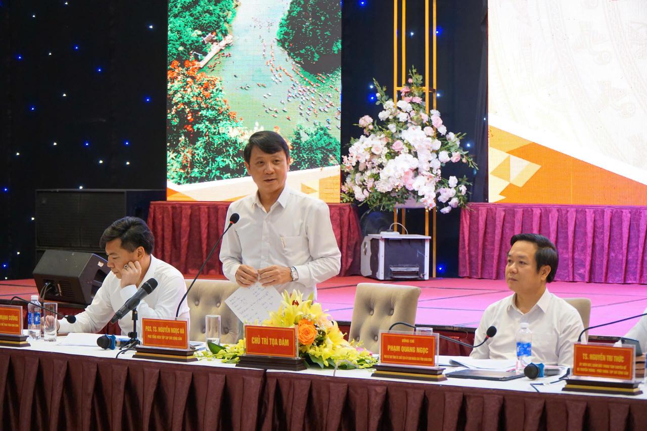 Toạ đàm “Phát huy truyền thống 100 năm Ngày Báo chí cách mạng Việt Nam Báo chí Ninh Bình vì mục tiêu thiên niên kỷ”