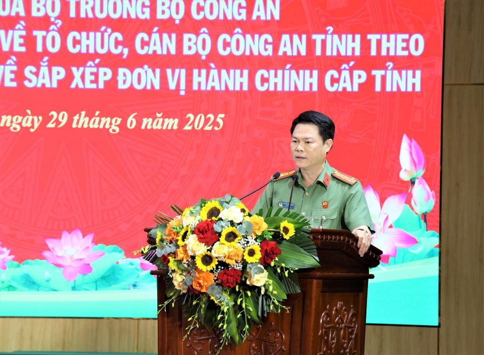 Công an tỉnh Ninh Bình công bố các Quyết định về tổ chức, cán bộ sau sáp nhập