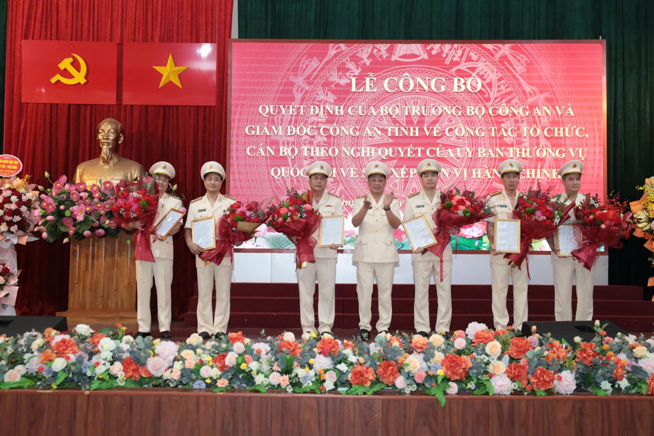 Hưng Yên ra mắt 104 Công an xã, phường theo mô hình tổ chức mới