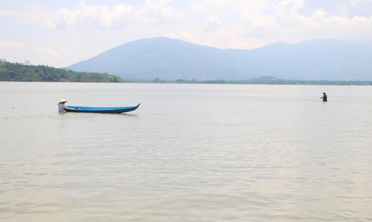 Hồ Lắk - nét chấm phá độc đáo giữa núi rừng Tây Nguyên