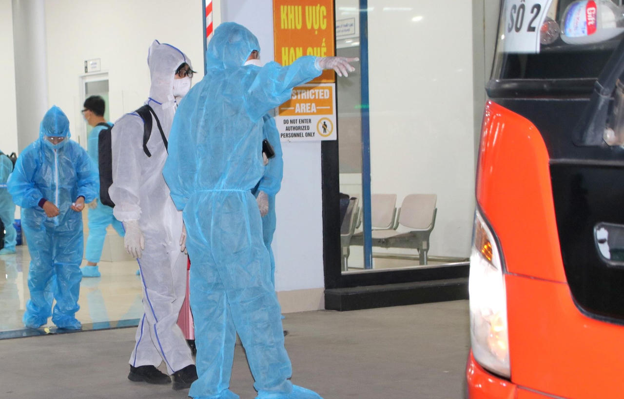 Gần 200 công dân Bình Định ở TP HCM đã “hạ cánh” an toàn tại quê nhà