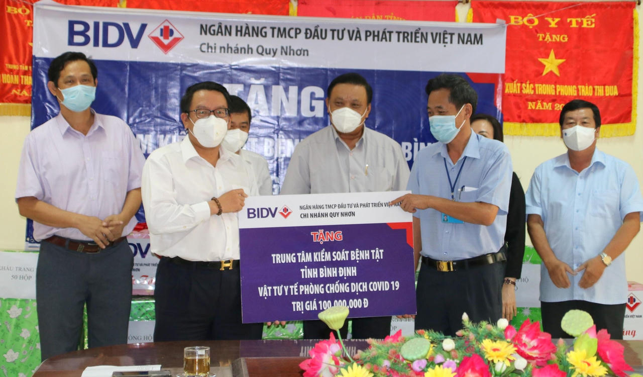 BIDV Quy Nhơn chung tay đẩy lùi dịch COVID-19