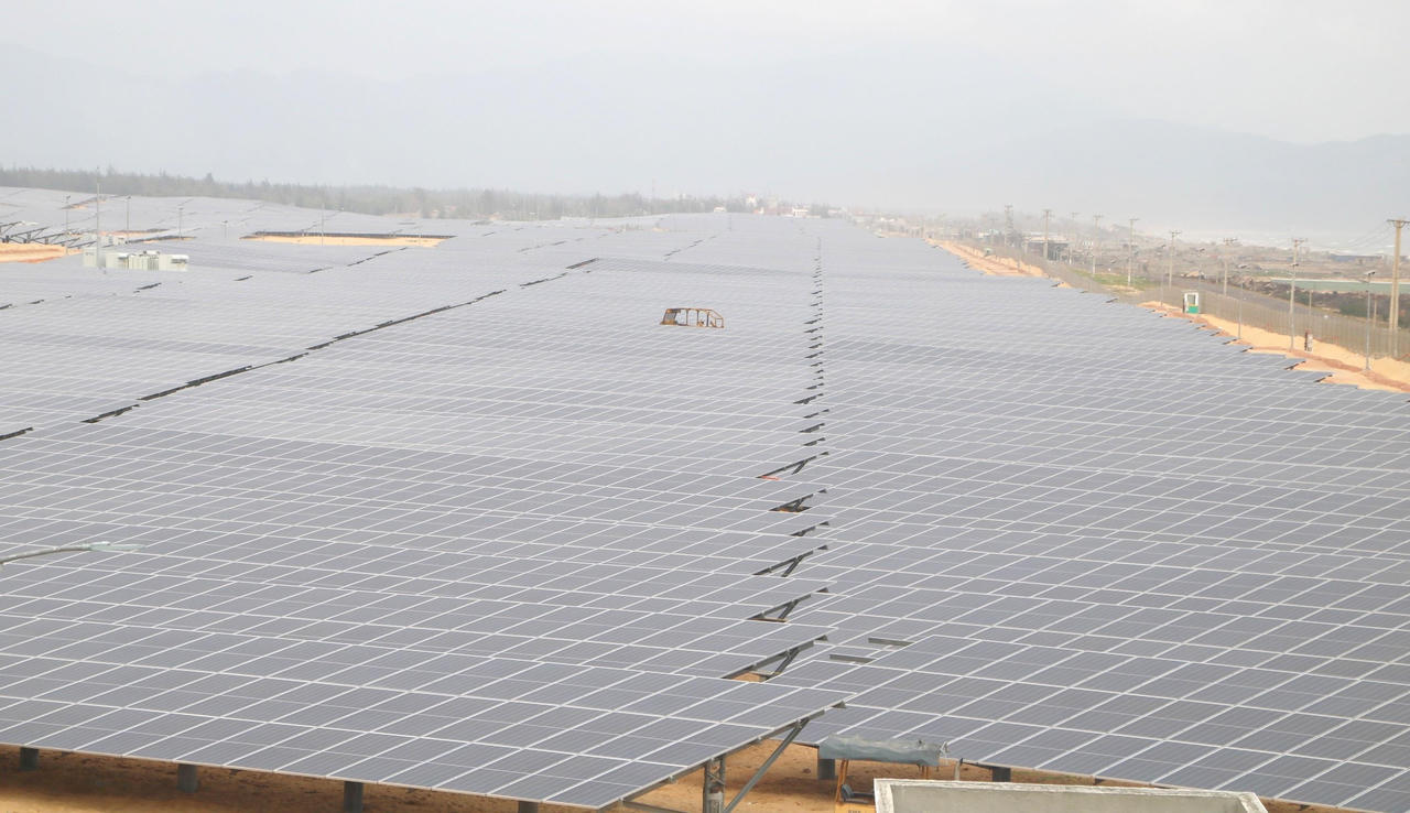 Chủ đầu tư Nhà máy điện mặt trời sẽ tích cực khắc phục hậu quả việc lấn chiếm đất