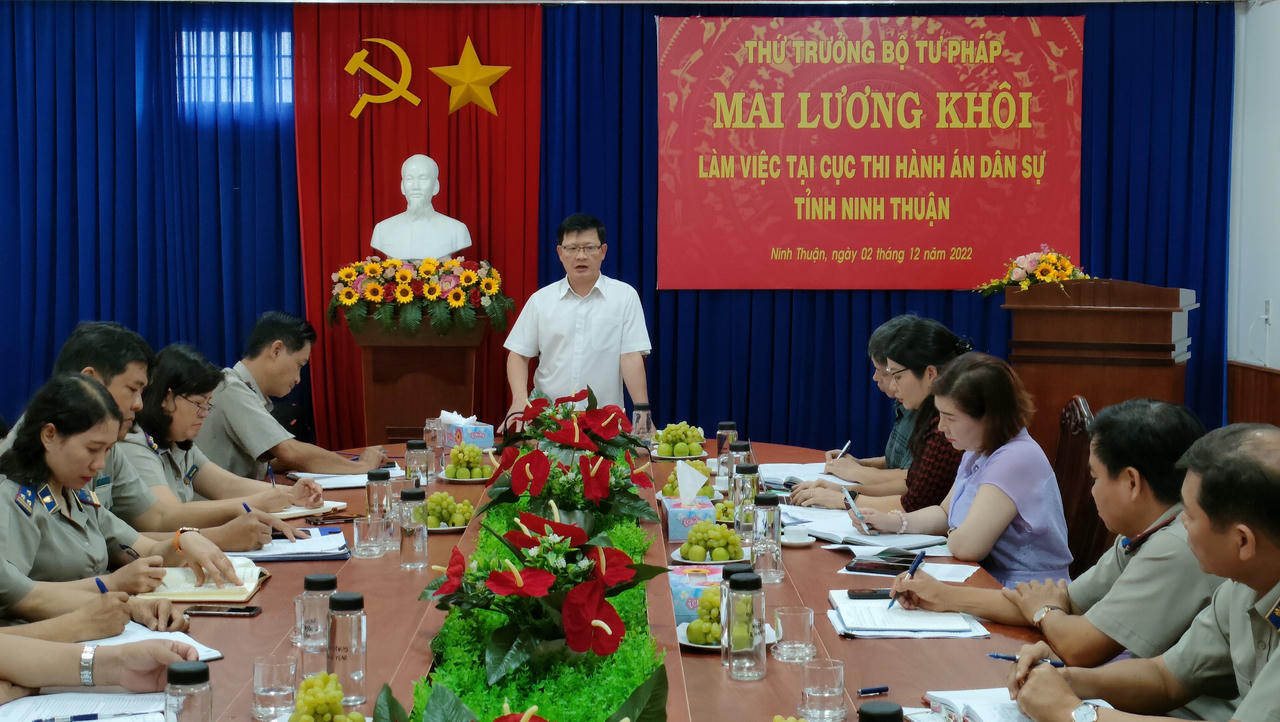 Thứ trưởng Mai Lương Khôi làm việc với Cục Thi hành án dân sự tỉnh Ninh Thuận