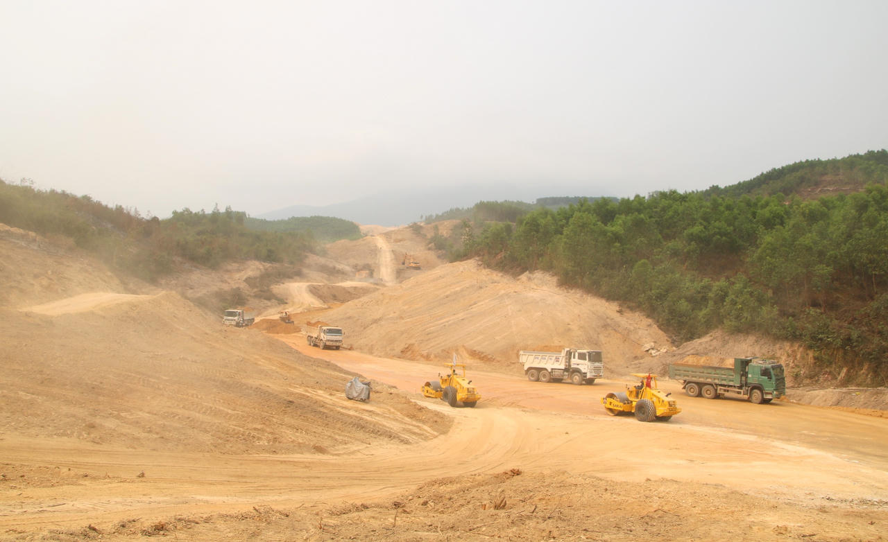 Cao tốc Bắc - Nam đoạn qua Phú Yên: Nhà thầu gặp khó vì mặt bằng