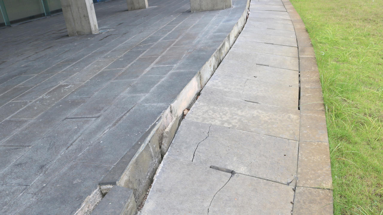 Trung tâm khám phá khoa học có giá trị hơn 195 tỷ đồng bị sụt lún, hư hỏng sau hơn 1 năm sử dụng