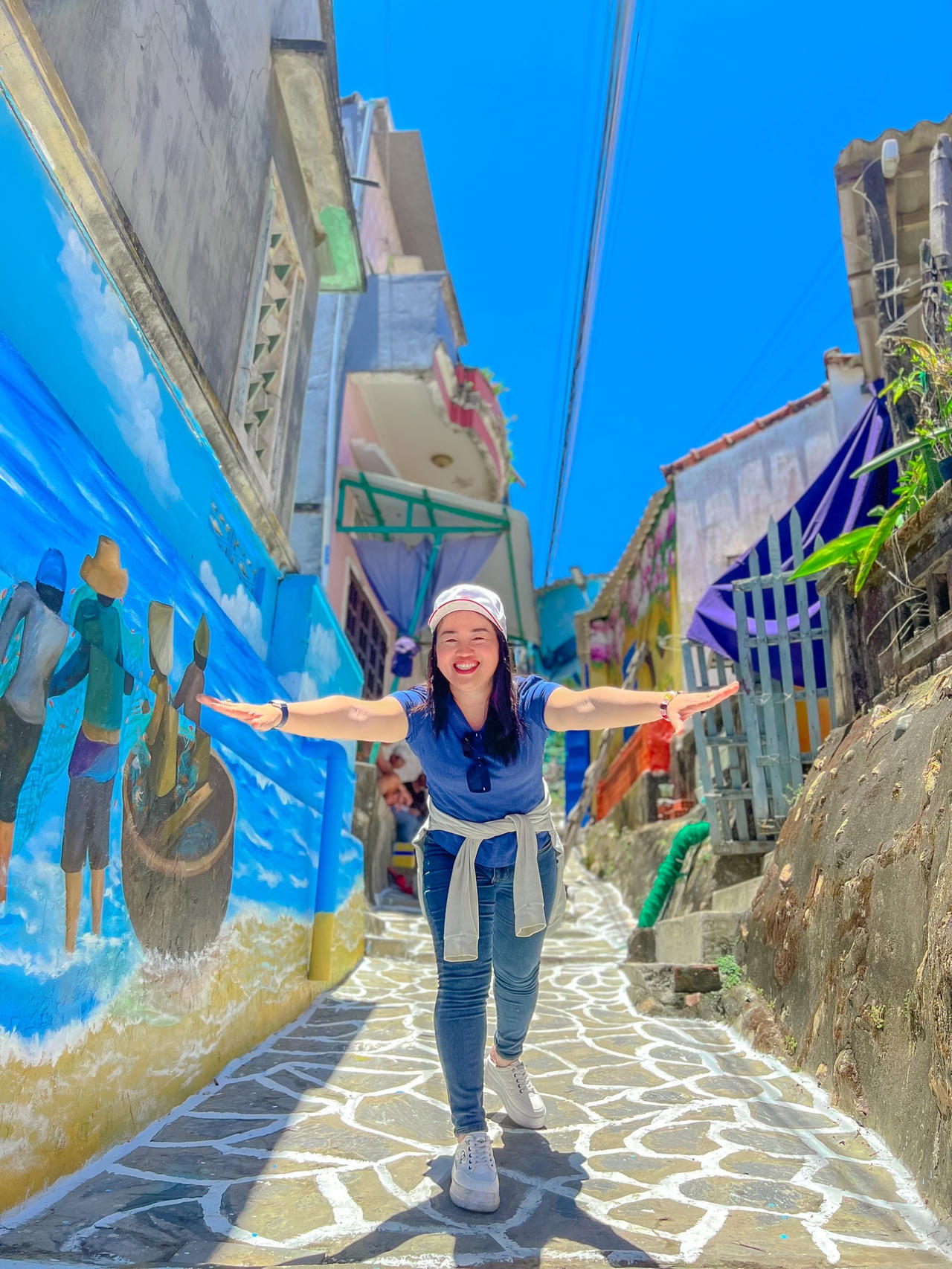 Đường tranh bích họa ở làng chài cổ Nhơn Lý hút khách du lịch