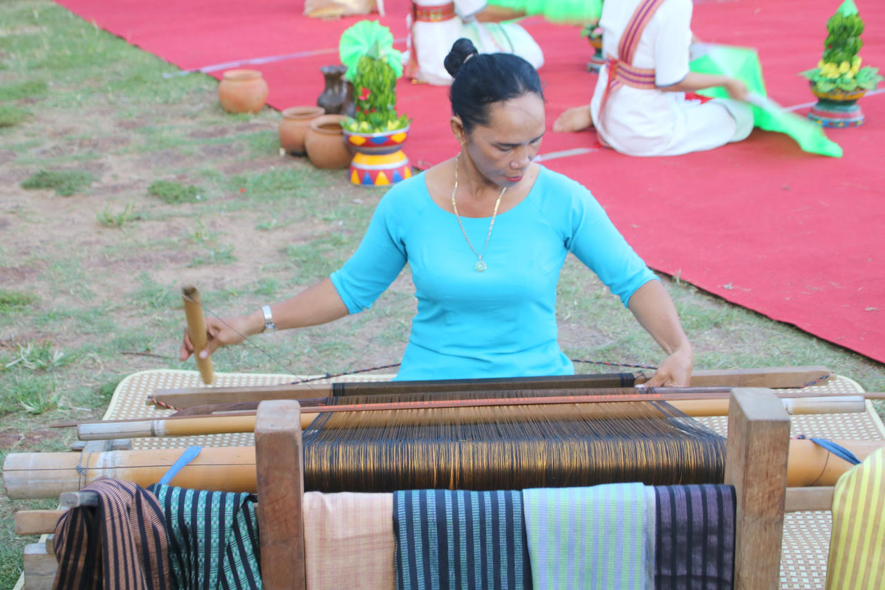 Đặc sắc biểu diễn nghệ thuật Chăm bên tháp cổ