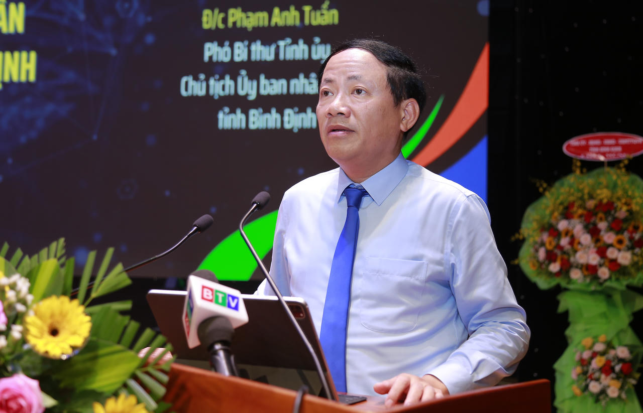 Bình Định đẩy mạnh phát triển ngành trí tuệ nhân tạo, bán dẫn và an ninh mạng