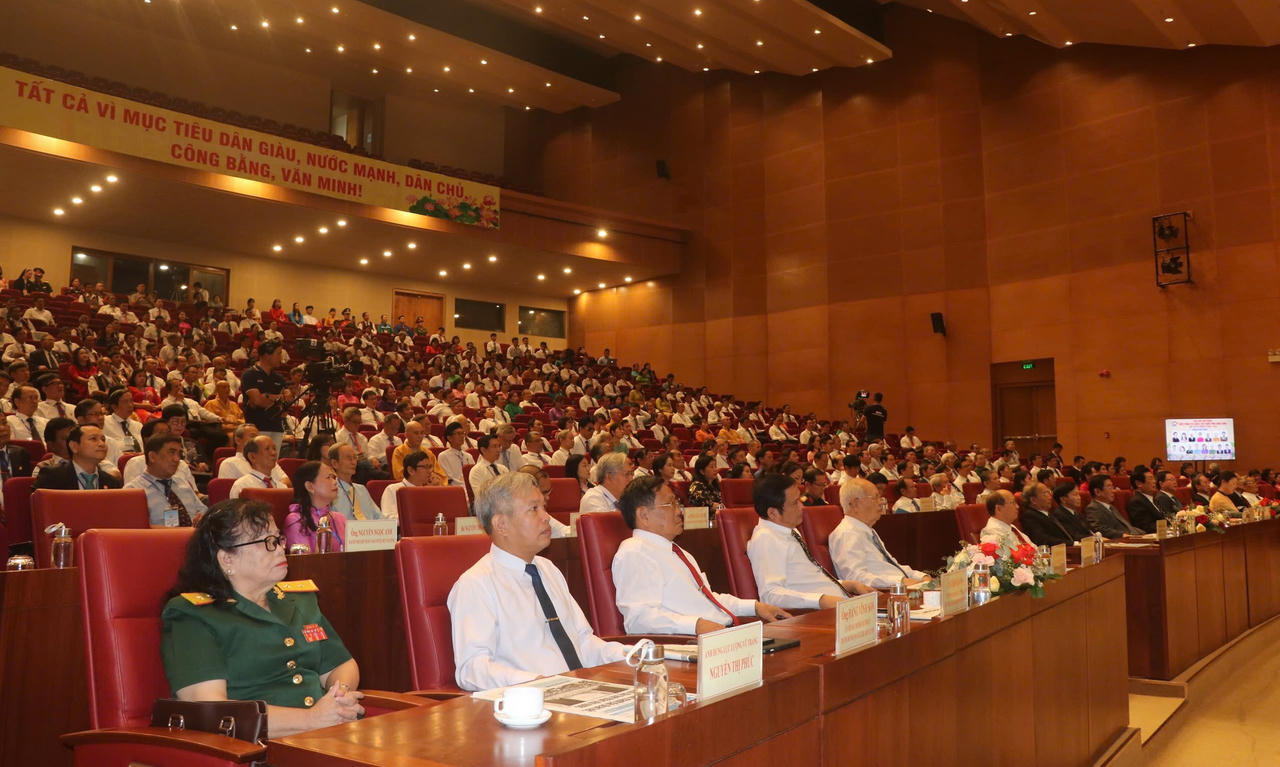 Bà Nguyễn Thị Phong Vũ tái đắc cử Chủ tịch Ủy ban MTTQ Việt Nam tỉnh Bình Định