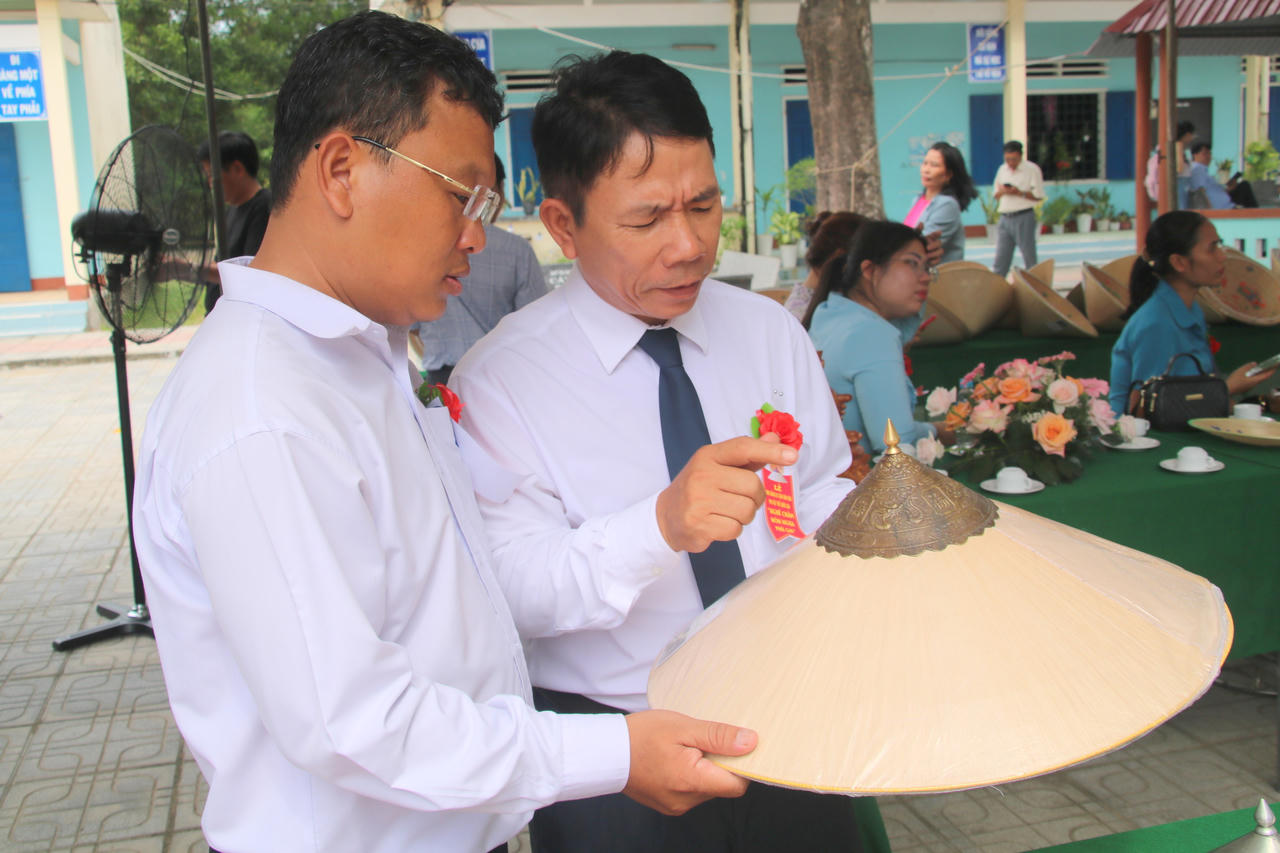 Nón ngựa Phú Gia - biểu tượng cho sự mạnh mẽ của con nhà võ