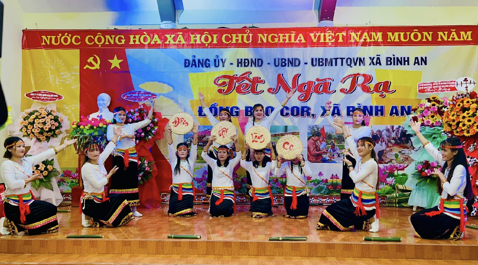 Độc đáo Tết Ngã rạ của đồng bào Cor ở Quảng Ngãi