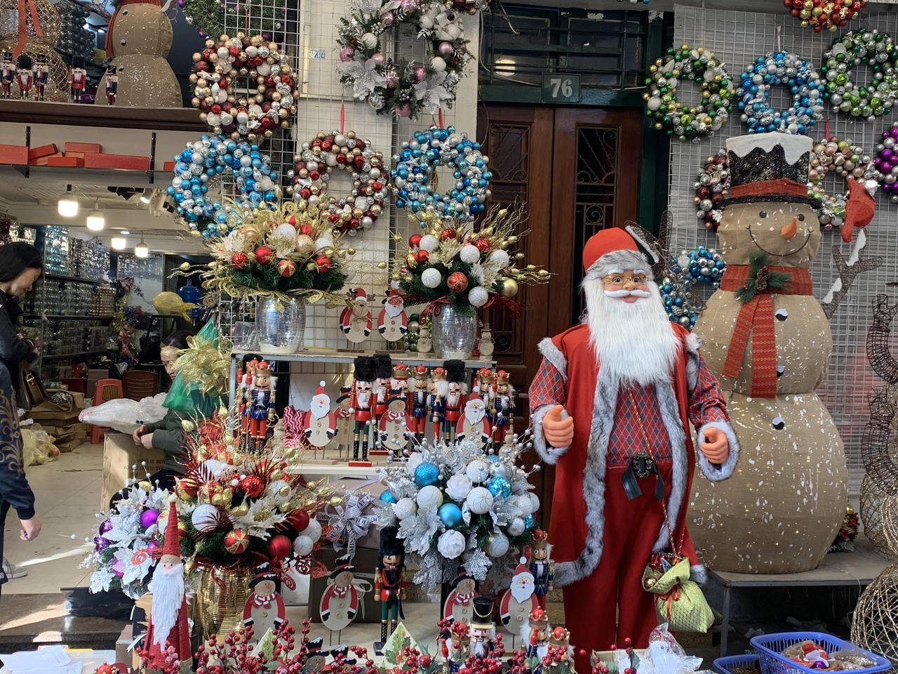 Ảm đạm thị trường Giáng sinh mùa Covid-19