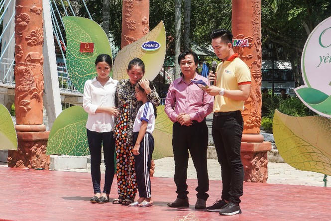 Vinamilk đồng hành cùng Cặp lá yêu thương ‘Trao cơ hội đi học, cho cơ hội đổi đời’ - ảnh 1