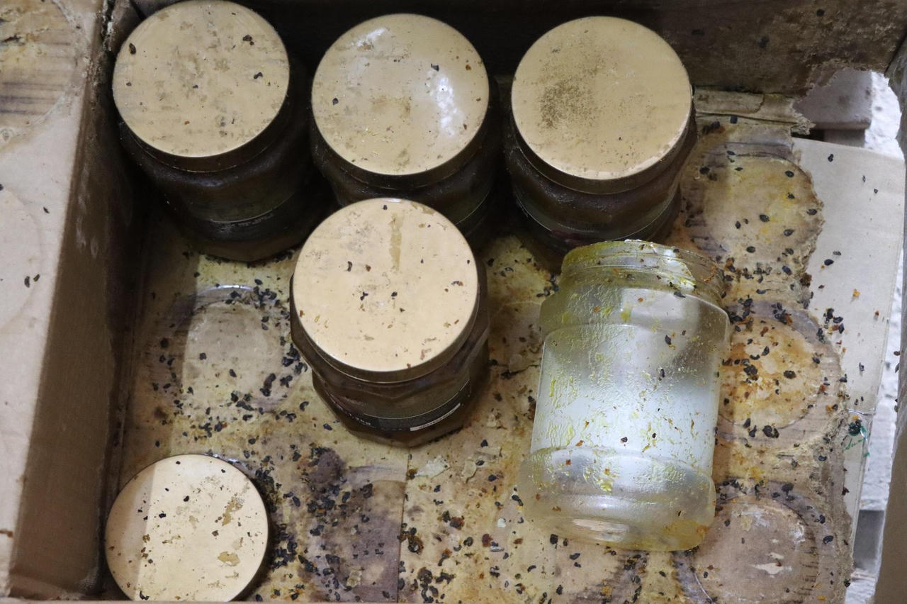 Thu giữ hàng tấn nguyên liệu trà sữa để xác minh nguồn gốc