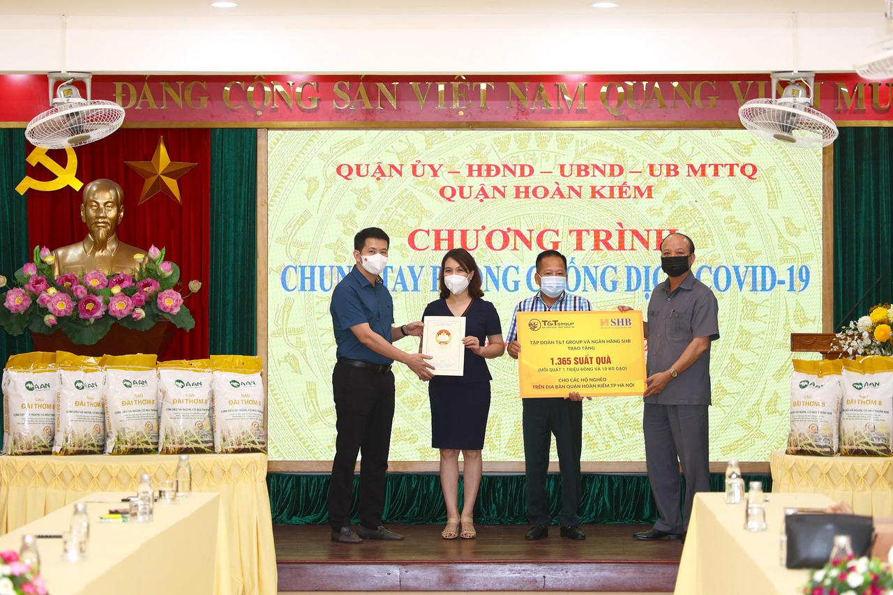 SHB tiếp tục đồng hành, hỗ trợ các bệnh viện và người nghèo vượt qua đại dịch COVID-19 