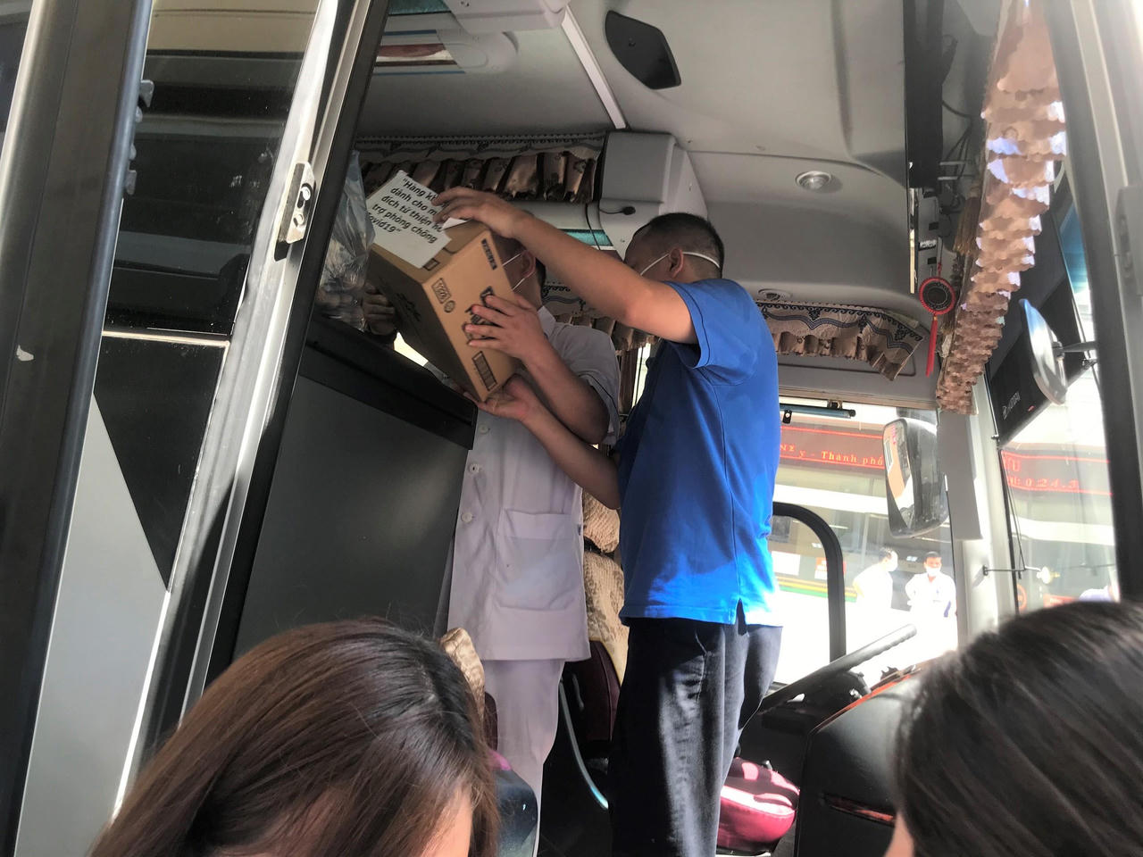 Sữa Cô Gái Hà Lan theo hành trang các y bác sĩ vào miền Nam chống dịch