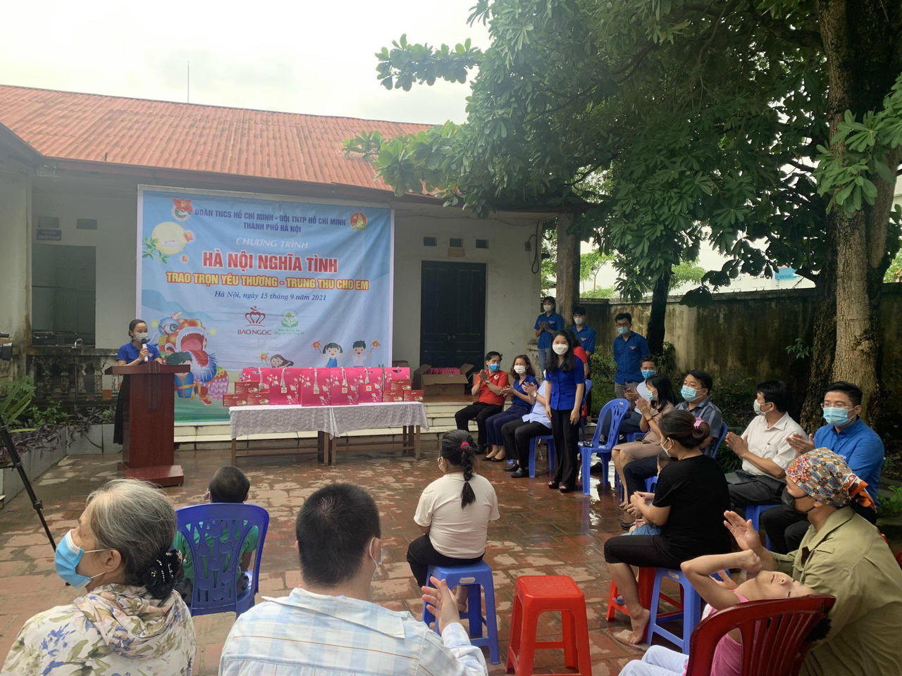 Bảo Ngọc mang Trung thu yêu thương đến với thiếu nhi khuyết tật huyện Thanh Oai