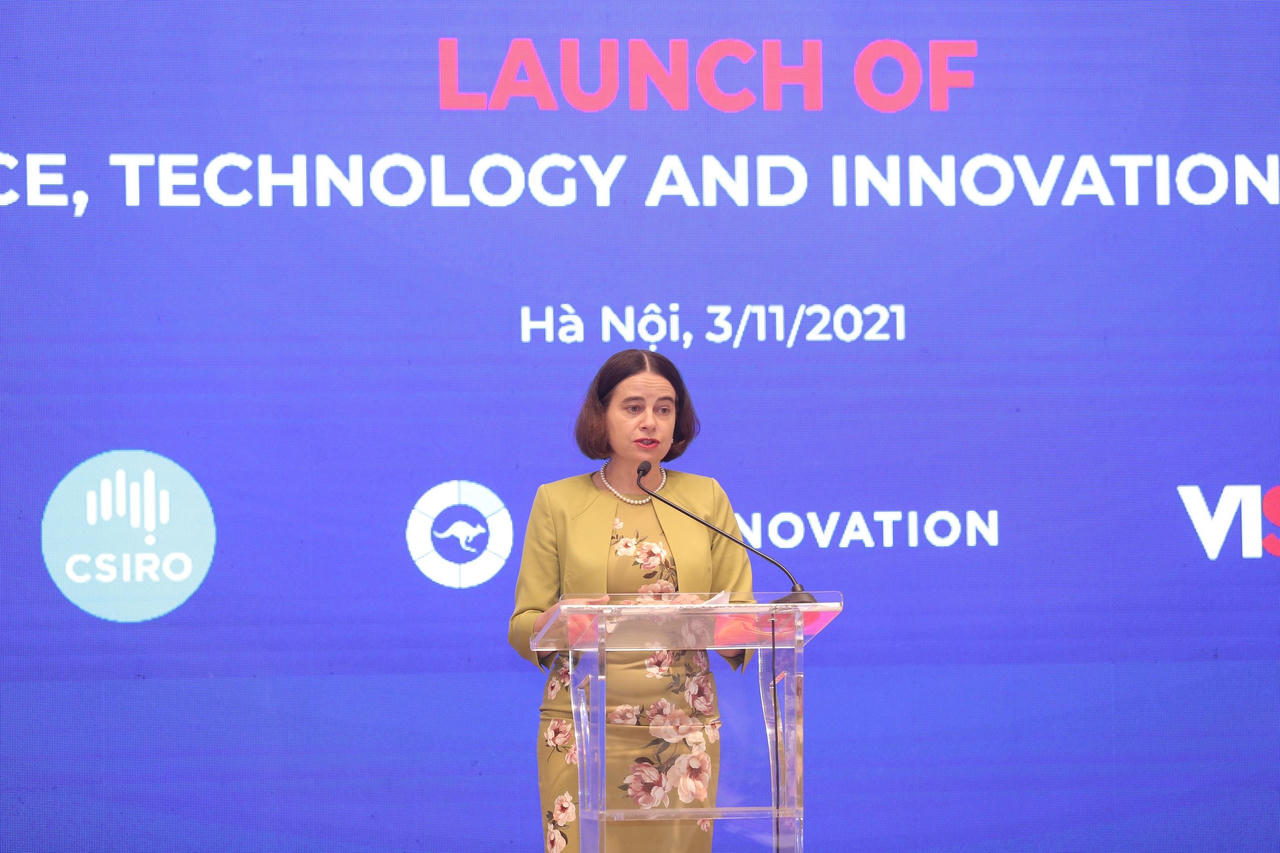 Việt Nam cần cân đối lại chính sách phát triển Khoa học công nghệ và Đổi mới sáng tạo
