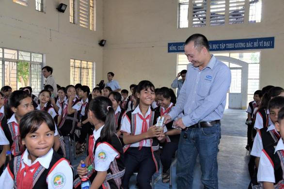 Chiến dịch online của Vinamilk góp thêm 31.000 ly sữa tặng trẻ em khó khăn