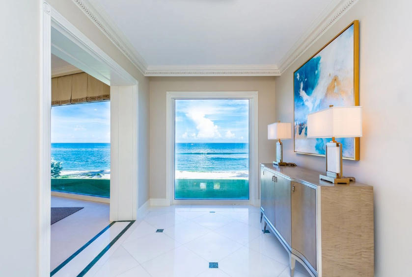 Bên trong biệt thự ven biển của gia đình cựu Tổng thống Donald Trump