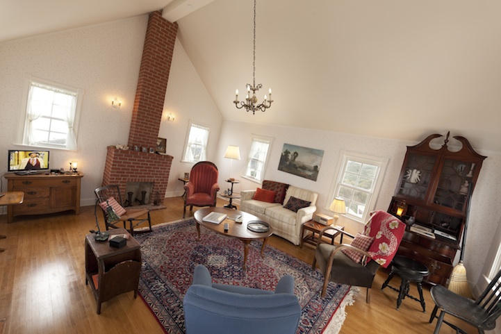 Ngỡ ngàng trước ngôi nhà “sa ngã” tại Đại học California San Diego