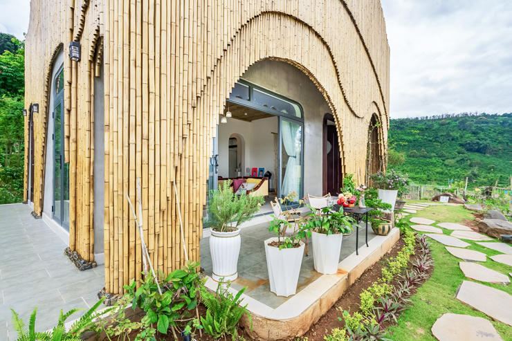 Ngôi nhà đẹp hút hồn, có cả bể bơi mà chi phí xây chưa đến 1 tỷ đồng