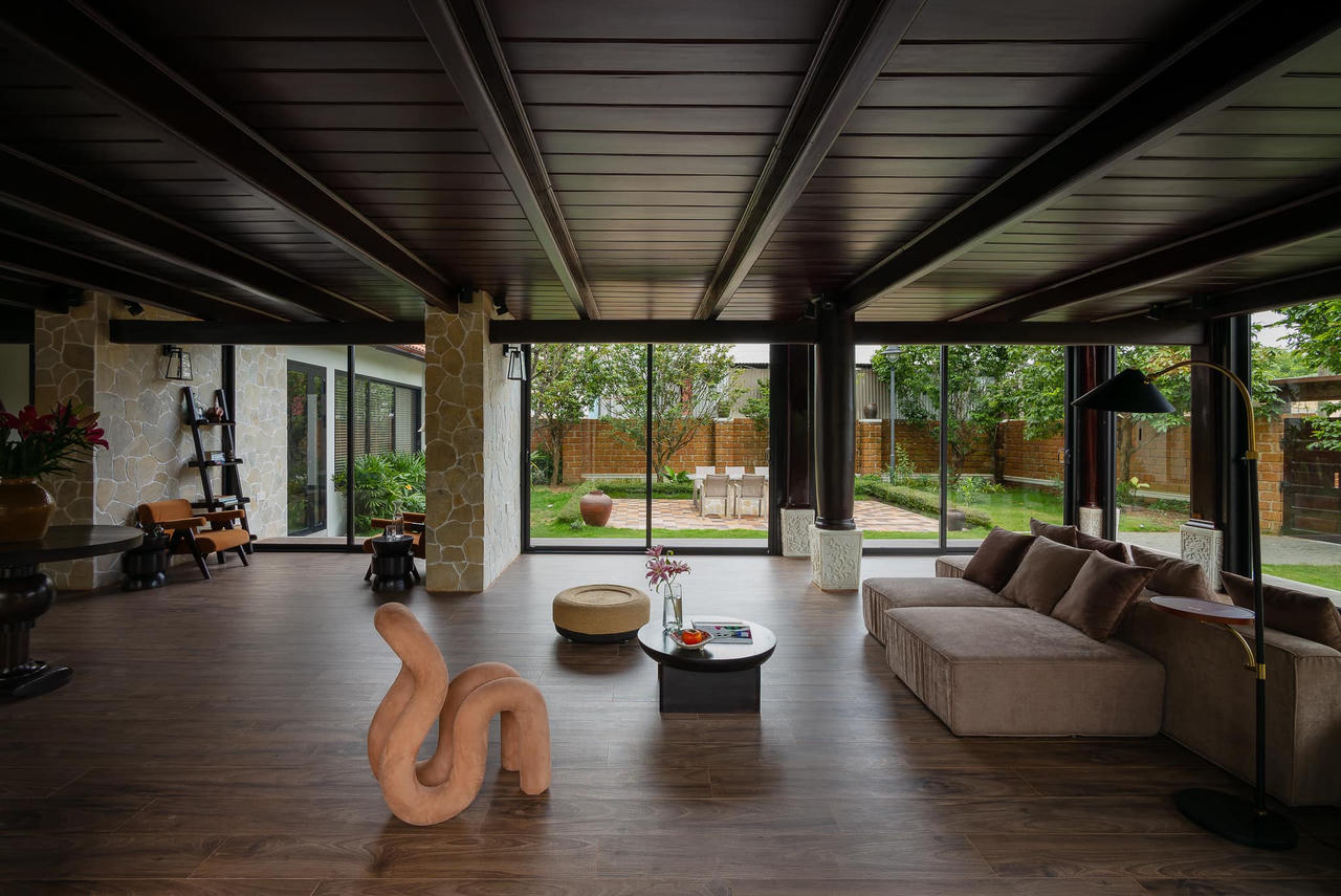 Ngỡ ngàng trước ngôi nhà sàn khi được cải tạo sau 18 năm bị “lãng quên”